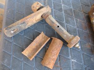 Worn Shackle Bolt